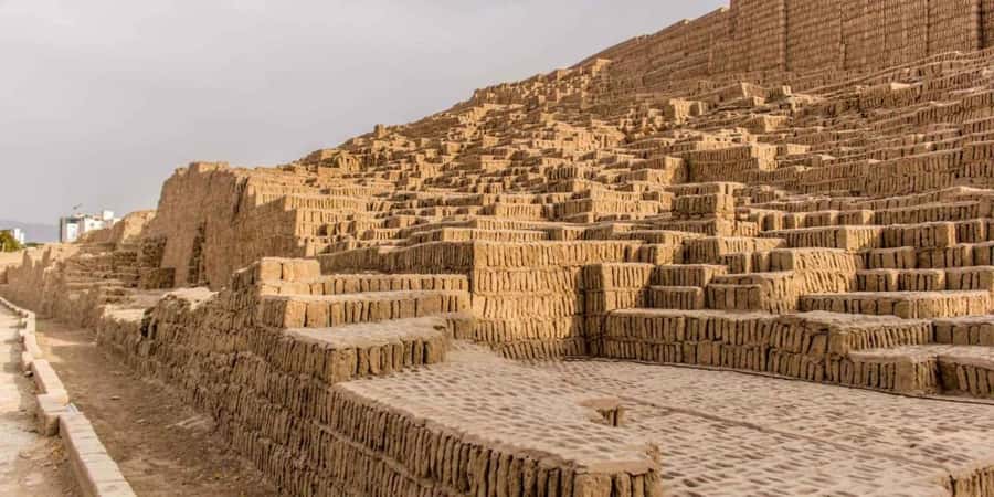 City Tour Colonial and Modern Lima Half Day Plus Ticket - Miraflores and the view from Parque del Amor