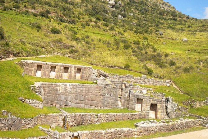 City Tour Cusco, Sacsayhuamán, Tambomachay, Catedral Cusco - Puka Pukara, the Red Fortress