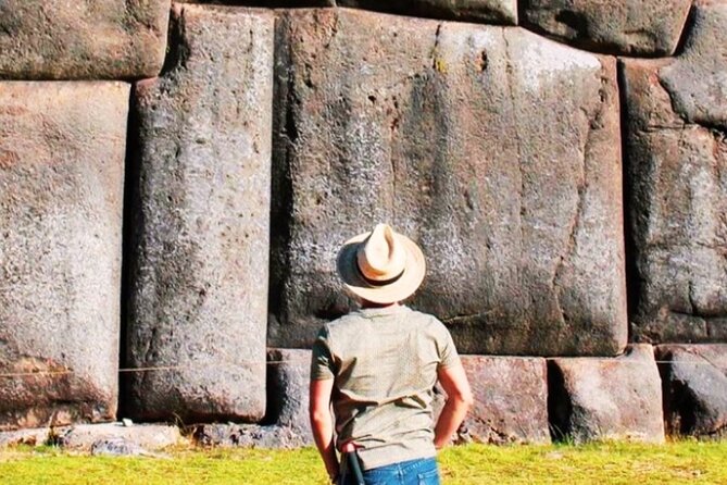 City tour Tour in the City of Cusco - Tambomachay and Pucapucara: Water, stone, and a quick photo stop