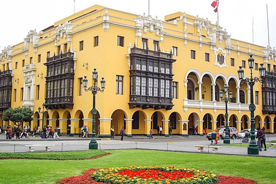 City Tour With Demonstration & Tasting of Pisco Sour - San Francisco Monastery and the Underground Catacombs