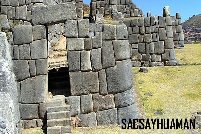 City Tours in Cusco -with income - Starting with Cusco Cathedral in the main square