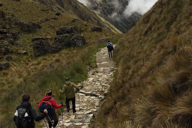 Classic Inca Trail 4 Days to Machu Picchu - Day 4: Walking through the Sun Gate