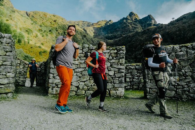 Classic Inca Trail to Machu Picchu – 4 Days / 3 Nights - Day one: Cusco to Ayapata through the first ruins