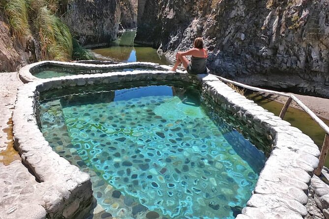 Colca Canyon 2 days from Arequipa with final transfer to Puno - The guide and the value of good commentary