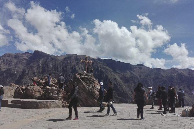Colca Canyon Sightseeing Tour 2-Day 1-Night - The 5 a.m. breakfast and Cruz del Condor