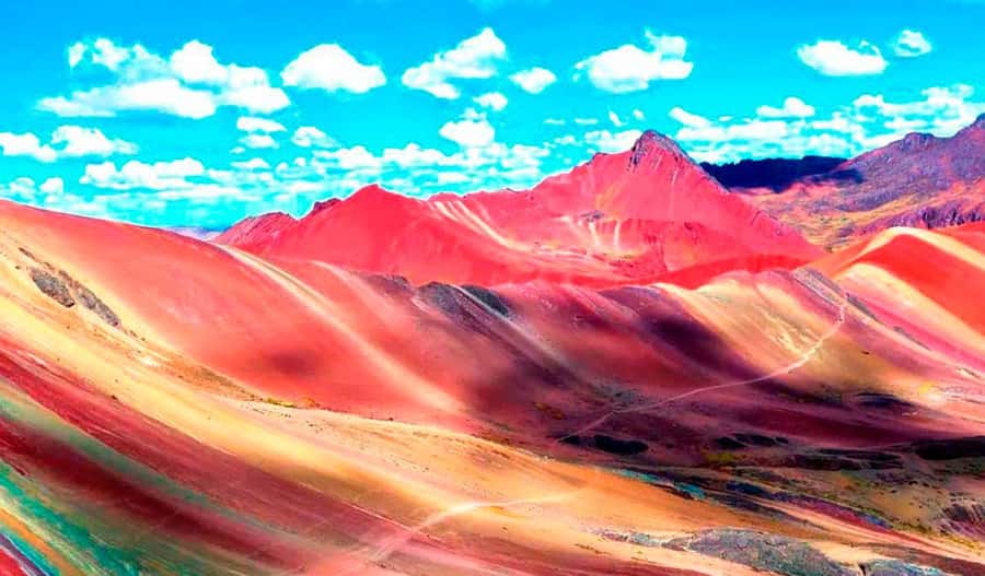 Colorful mountain tour Palcoyo | Cusco - Breakfast in Cusipata gives the morning a useful pause