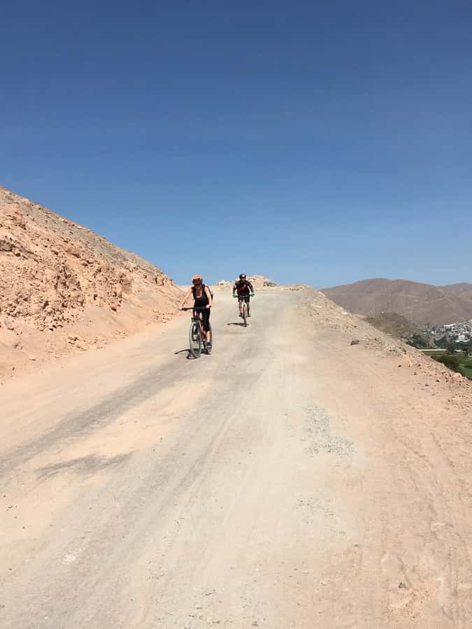 Congata Rover,3 hours bike ride tour in arequipa - Bikes, helmets, gloves, and basic support