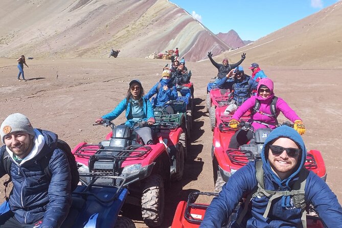 Cuatrimotos Montaña Colores Vinicunca Full Day - Learning to operate the quad bikes at Kayrahuire