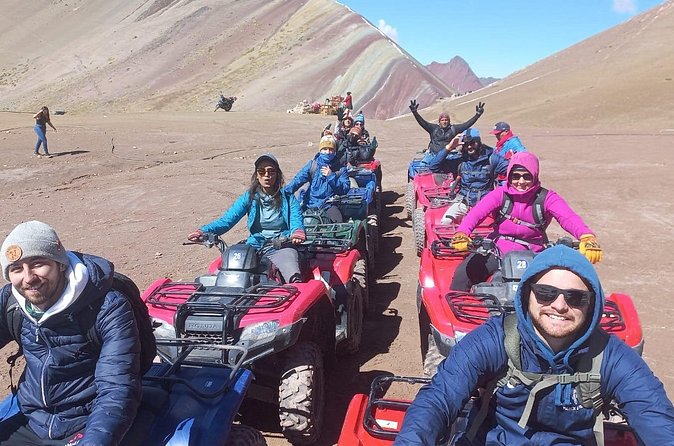 Cuatrimotos Montaña Colores Vinicunca Full Day - The final 15-minute walk to Vinicunca