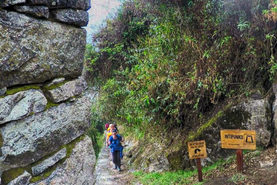 Cusco: 4-Day Inca Trail to Machu Picchu with Accommodation - What the $470 price really covers