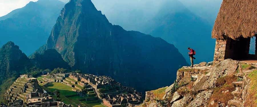 Cusco: 4-Day Inca Trail to Machu Picchu with Accommodation - Day one: from Abra Málaga to the forest