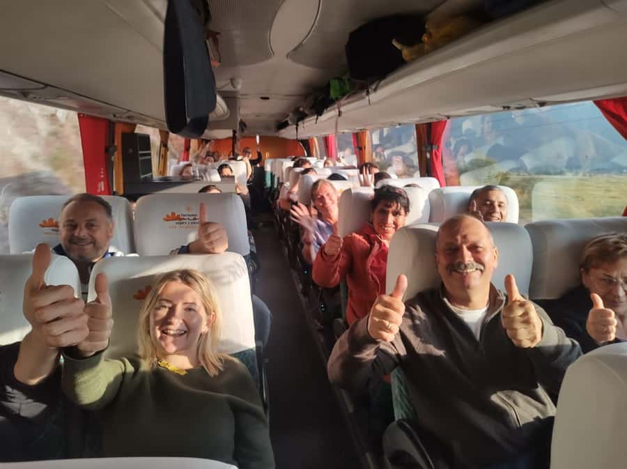 Cusco: Bus Turistico Puno Cusco con Tour y Buffet - Comfort, Wi-Fi, and practical bus details