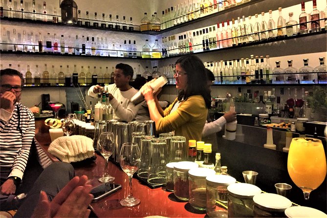 Cusco by Night: Walking tour, Pisco Sour Lesson, Dinner - Hatun Rumiyuq Street and the Twelve-Angled Stone