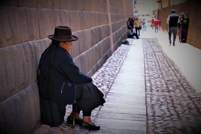 Cusco by Night: Walking tour, Pisco Sour Lesson, Dinner - Who should book this evening experience