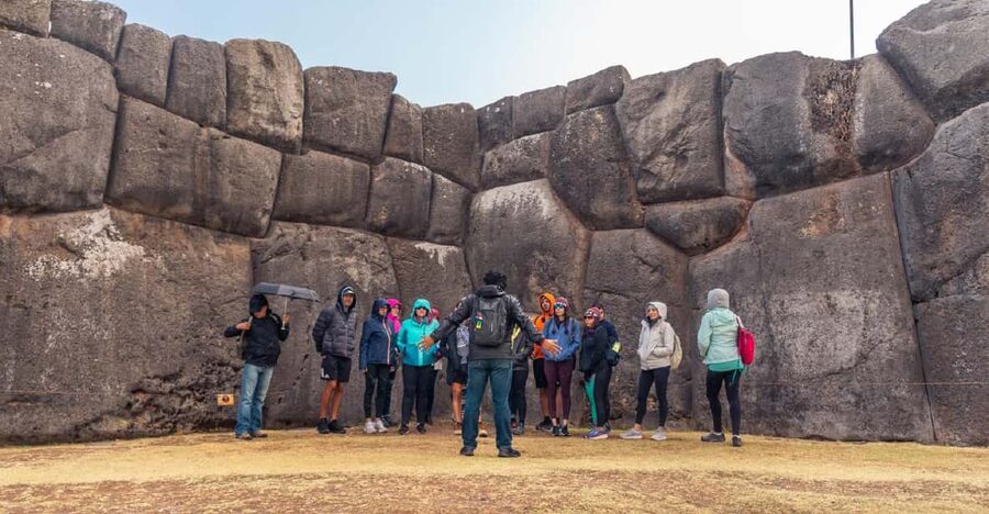 Cusco : City Tour of 4 Ruins and Sun Temple - Qenqo: a smaller site with stranger details