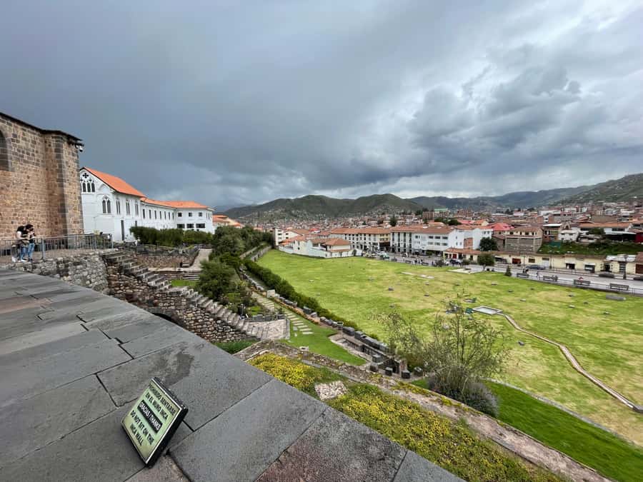 Cusco : City Tour of 4 Ruins and Sun Temple - Coricancha: where the Sun Temple meets colonial Cusco