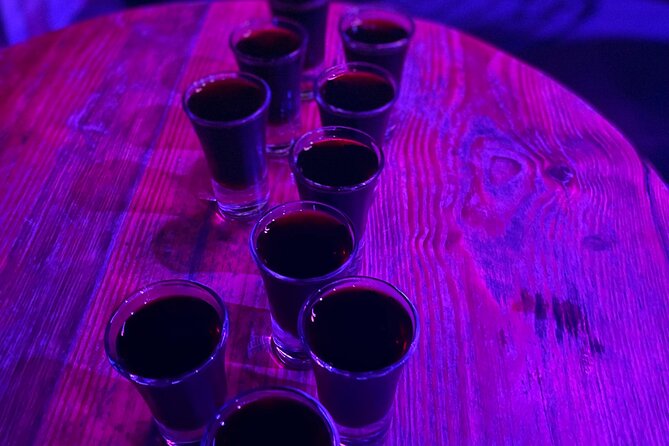 Cusco: Exclusive Pub Crawl with more than 10 Benefits - Free shots, photos, games, and group size