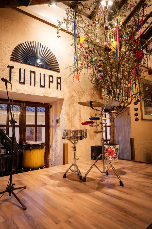 Cusco: Folkloric Andean Show & 3-Course Dinner at Tunupa - Dinner with a view of Cusco’s main square