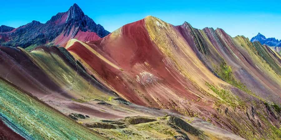 Cusco : Full day Palcoyo Mountain of colors - Why Palcoyo can be a better fit than a crowded mountain day