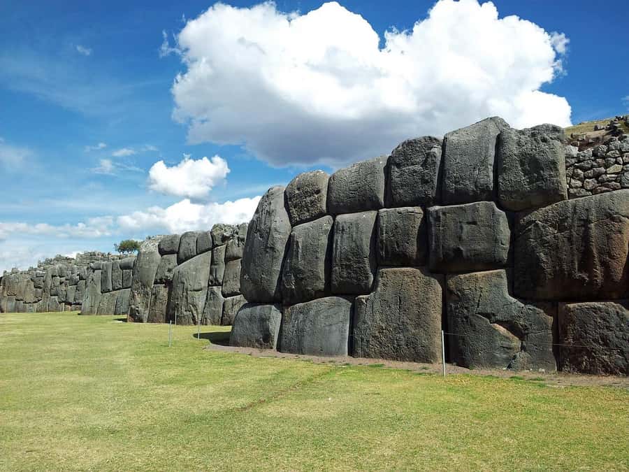 Cusco: Half-Day City Tour with Sacsayhuaman and Q'enco - Tambomachay and the worship of water