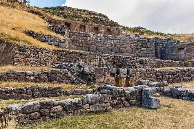 Cusco Half Day Tour: Cathedral, Qorikancha & 4 Inca Ruins - Sacsayhuaman and the scale of Inca construction