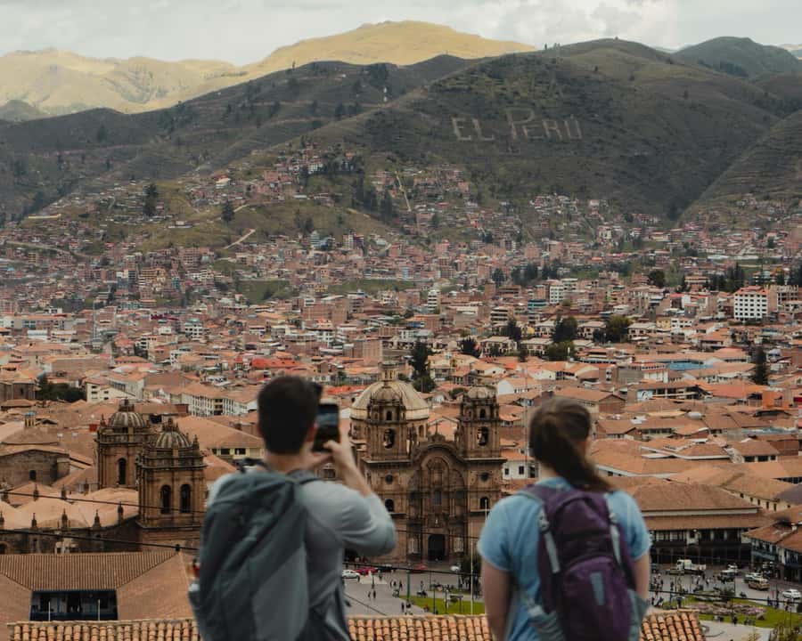 Cusco: Historic Walking Tour & Scenic Views with local drink - Starting in Cusco’s Main Square