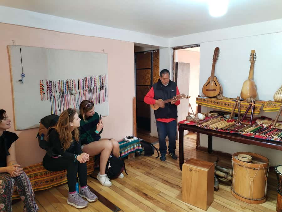 Cusco: Historic Walking Tour & Scenic Views with local drink - San Blas, art, and a higher view