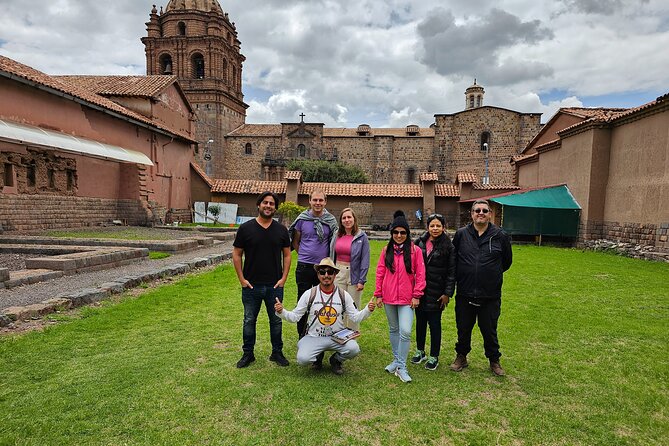 Cusco: Historic Walking Tour with Pisco Sour and Local Music - Plaza de Armas: start with Cusco’s public heart