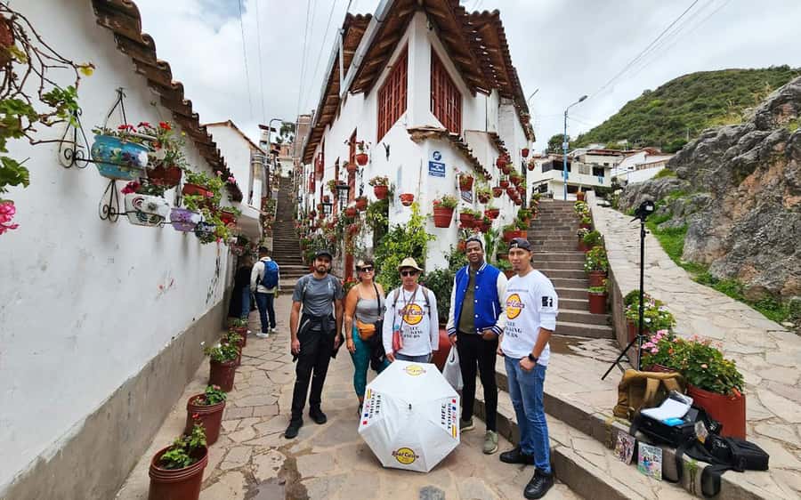 Cusco : Historical walking tour and tourist lookout point and Andean music show - Puma, serpent, and condor in the stonework