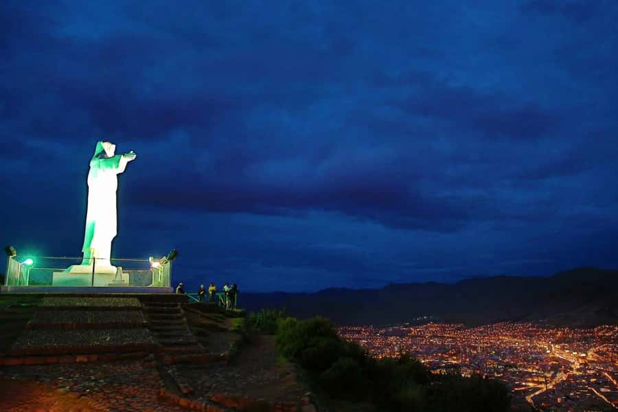 Cusco: Legends and History Night Tour with Pisco Sour - Who should book this Cusco evening walk