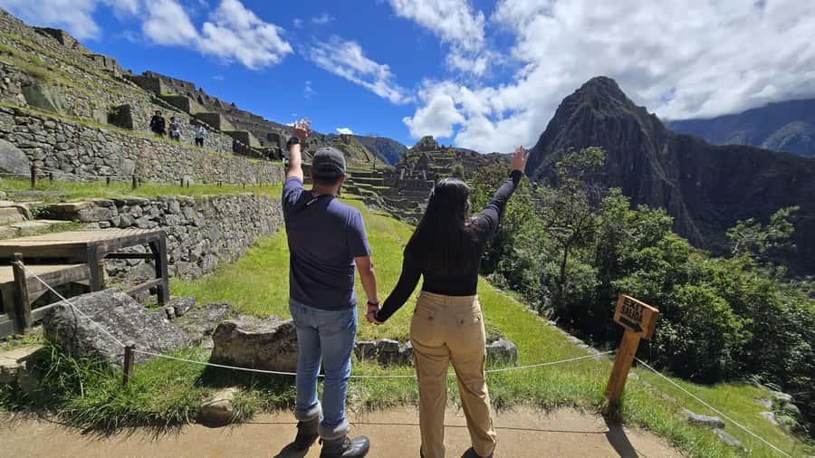 Cusco: Machu Picchu Day Trip with Train + Entrance ticket - Practical tips for getting more from the day