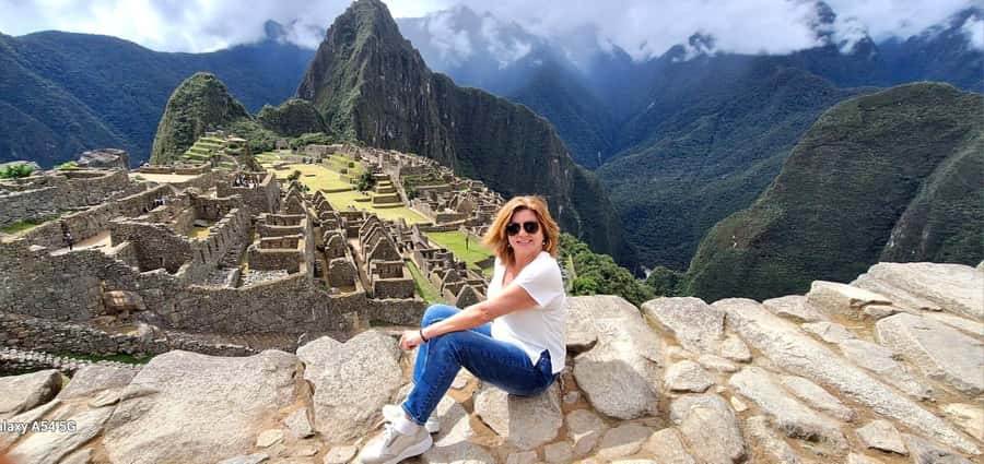 Cusco: Machu Picchu Day Trip with Train + Entrance ticket - From Cusco to Ollantaytambo by tourist bus
