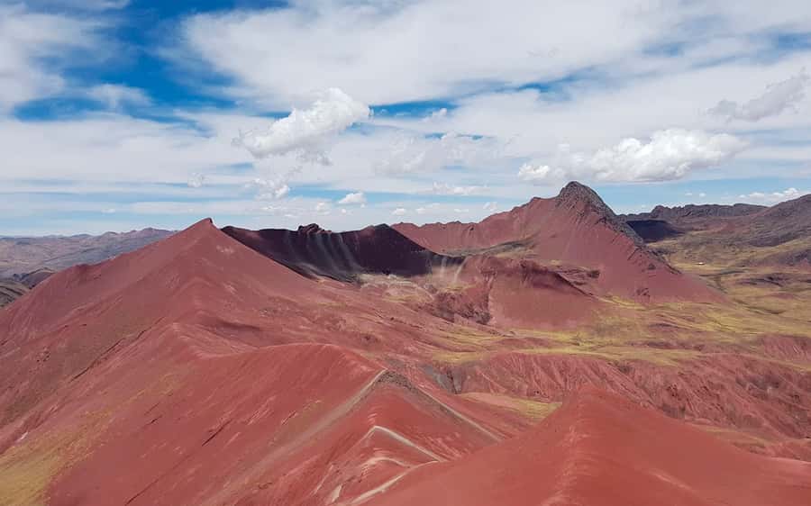 Cusco: Mountain of 7 colors Vinicunca and the Red Valley (optional) - The optional Red Valley adds another layer of scenery
