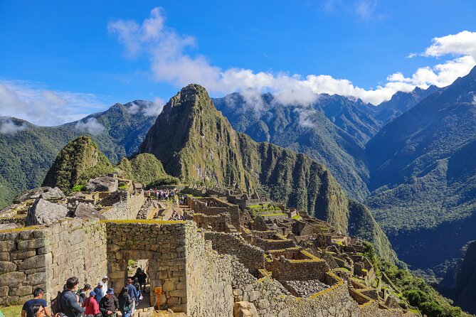 Cusco One Day Tour to Machu Picchu with Train Transfers - The Road to Ollantaytambo and the Train to Aguas Calientes