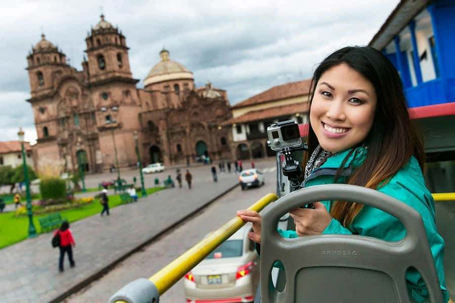 Cusco: Open-Top Bus City Tour - The white Christ statue and Cusco below