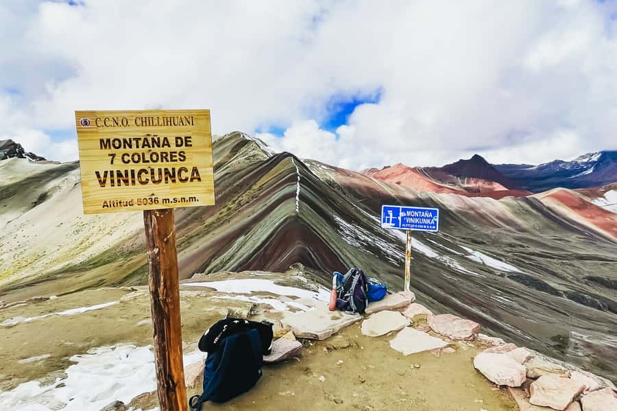 Cusco: Rainbow Mountain and Red Valley Day Trip with Meals - Horses, bikes, and the question of effort