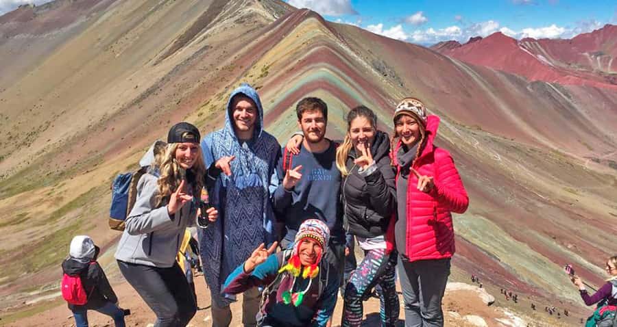 Cusco: Rainbow Mountain & Red Valley tour with Meals - The Red Valley option and its extra cost