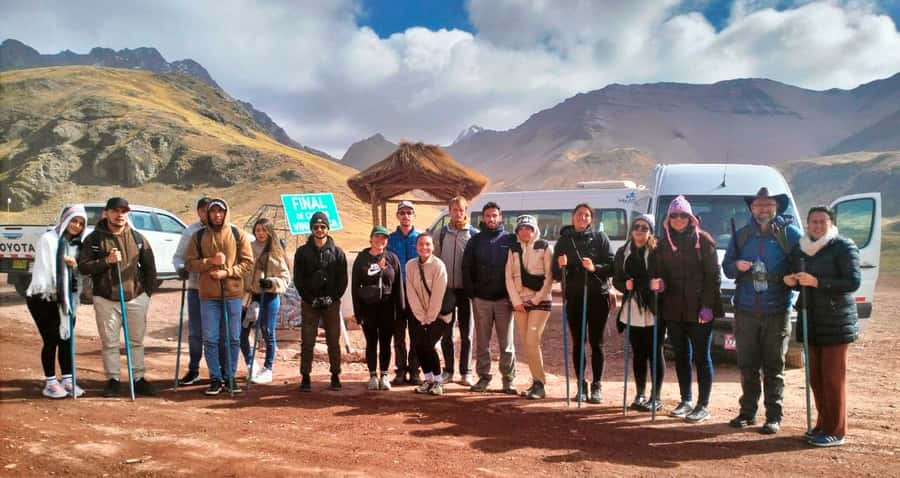 Cusco: Rainbow Mountain & Red Valley tour with Meals - Lunch in Cusipata and the long ride home