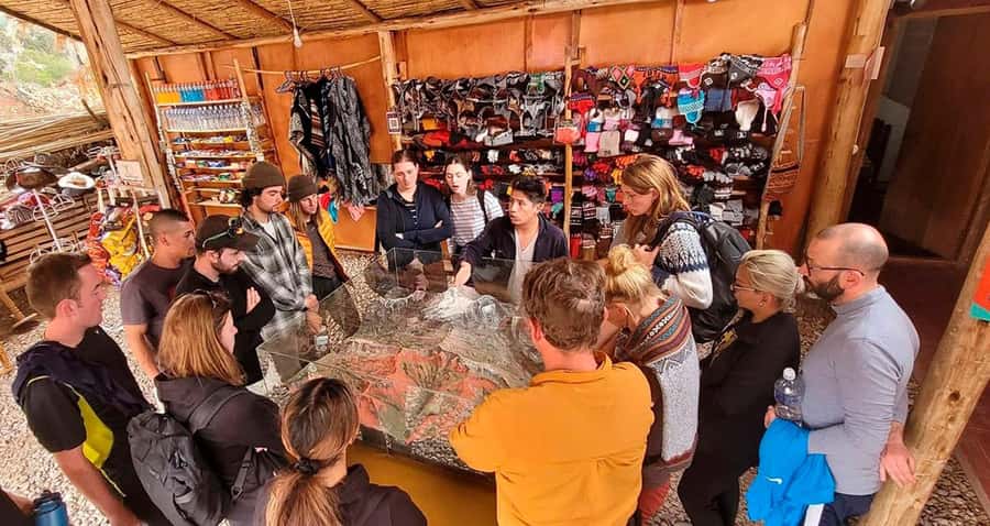 Cusco: Rainbow Mountain & Red Valley tour with Meals - Horses, oxygen, and what is actually included