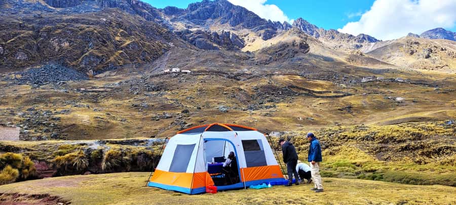 Cusco: Rainbow Mountain & Red Valley Tour with Picnic meals - Red Valley adds a quieter second stop
