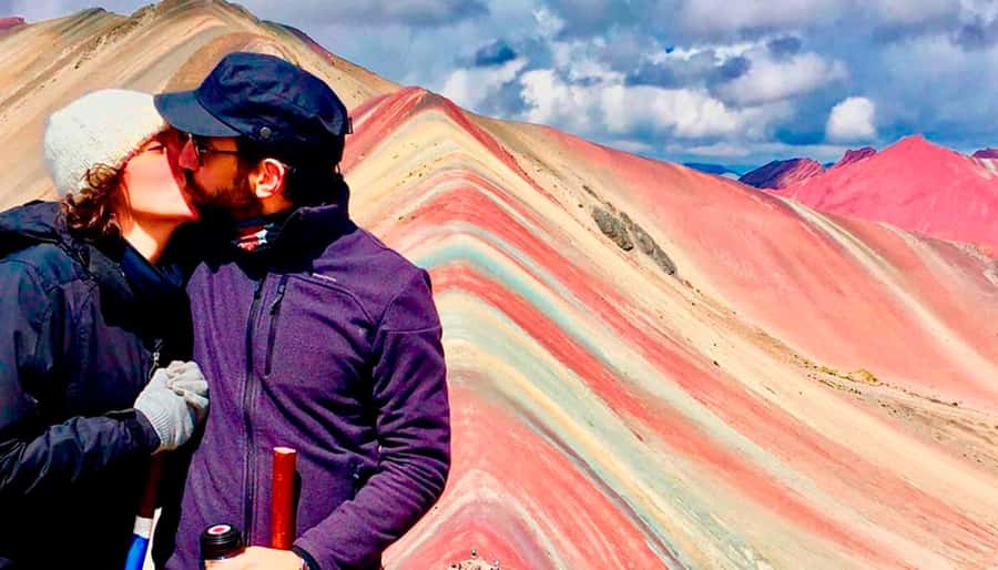 Cusco: Rainbow Mountain Tour with Meals & Red Valley Option - Key points at a glance