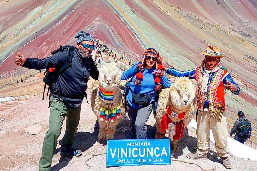 Cusco: Rainbow Mountain Tour with Meals & Red Valley Option - The High-Altitude Hike to Vinicunca