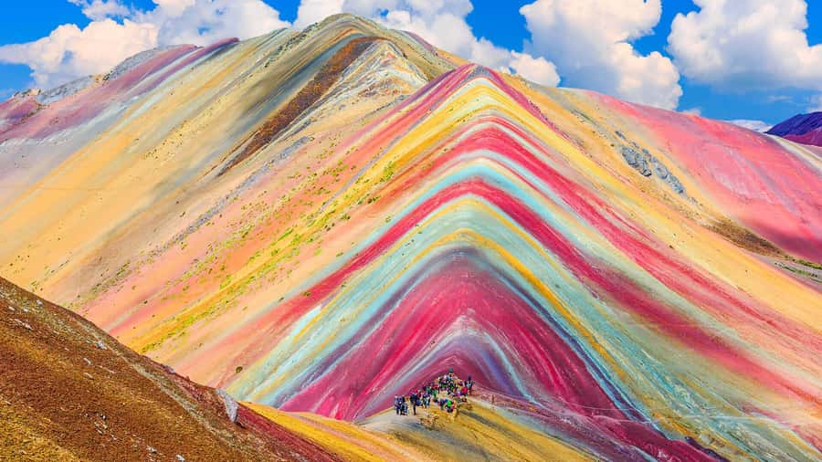 Cusco: Rainbow Mountain Tour with Meals & Red Valley Option - Returning to the Base and Eating Lunch