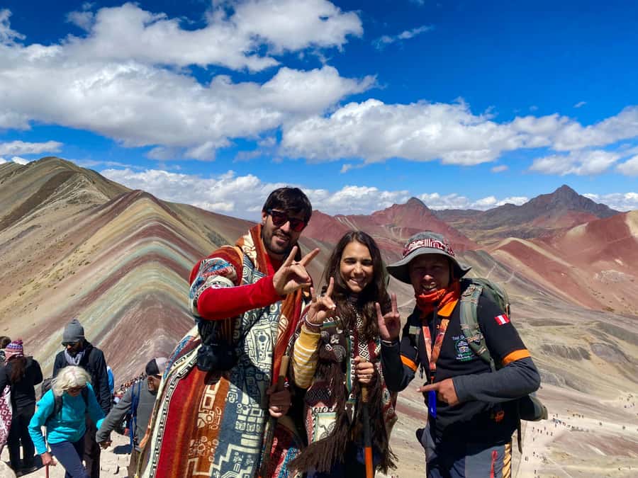 Cusco: Rainbow Mountain Tour with Meals & Red Valley Option - The 3-Hour Ride to Cusipata