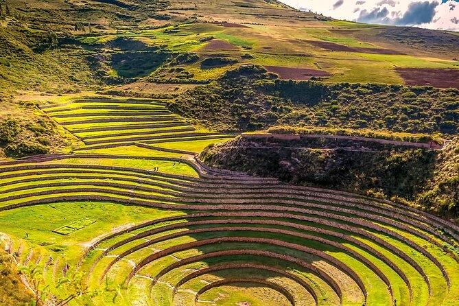 Cusco Sacred Valley Machupicchu & Rainbow Mountain - 4 Day Tour - Day 2: Moray, Maras, and the road to Aguas Calientes