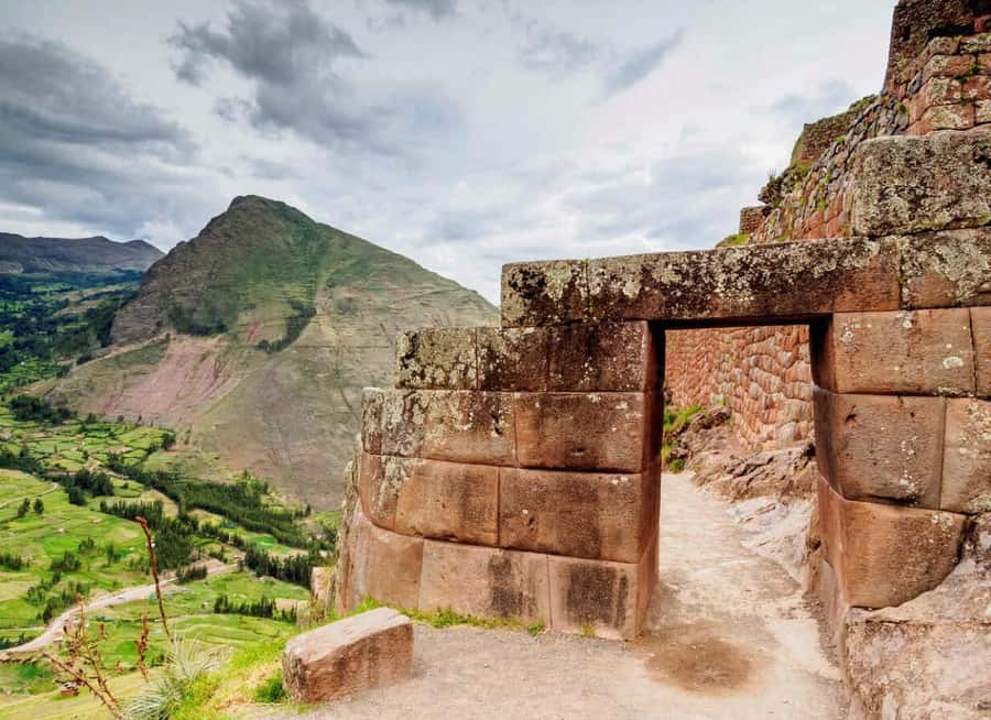 Cusco: Sacred Valley, Pisac, Ollantaytambo, Salt Mines Moray - Moray and the Inca farming experiment
