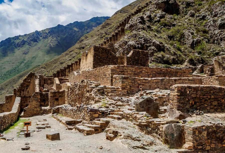 Cusco: Sacred Valley, Pisac, Ollantaytambo, Salt Mines Moray - Urubamba and the included buffet lunch