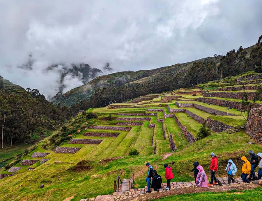 Cusco:Sacred Valley Pisaq,Ollantaytambo,Chinchero with Lunch - Pisac combines ruins, terraces, and a famous market