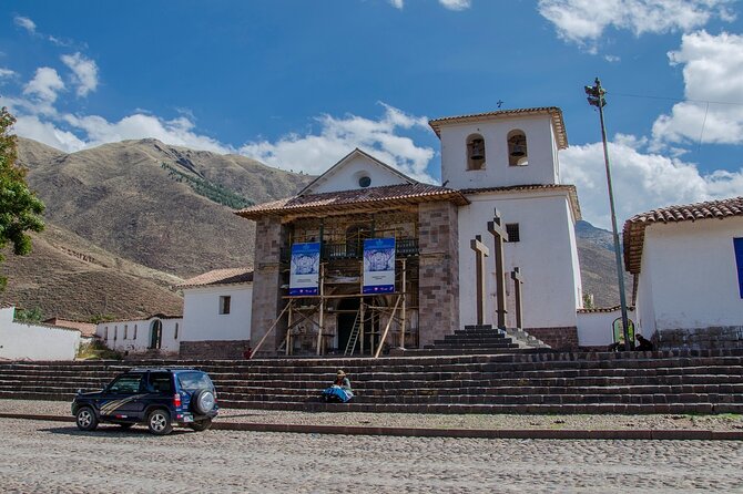 Cusco to Puno Tourist Bus with Cultural Stops and Lunch - What the coach is like for an eight-hour ride