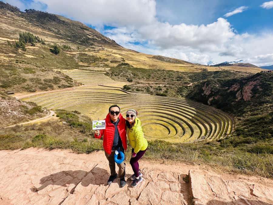 Cusco: Valle Sagrado VIP, Maras, Moray y Almuerzo Buffet - Chinchero: Inca stonework and Andean weaving